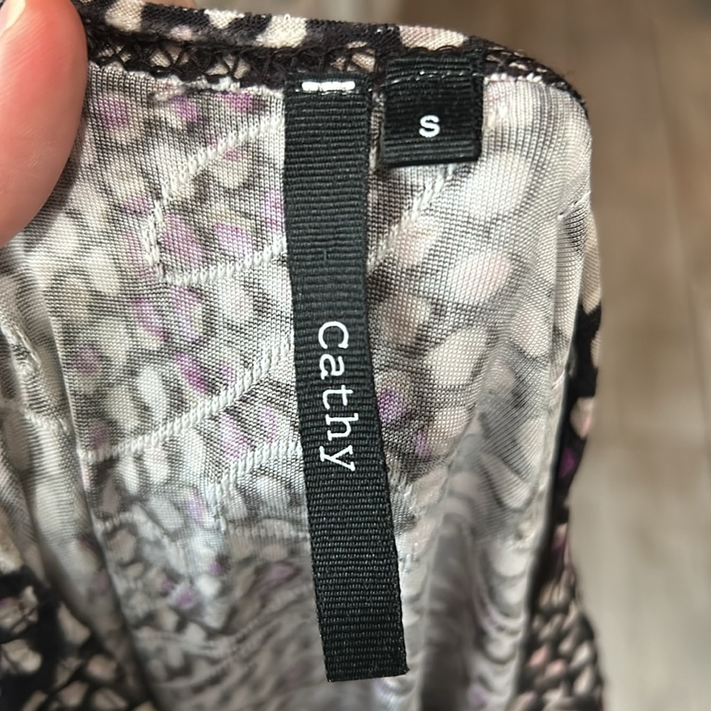 [Cathy] Multicolor Pattern Top - Size Small - Picture 3 of 3